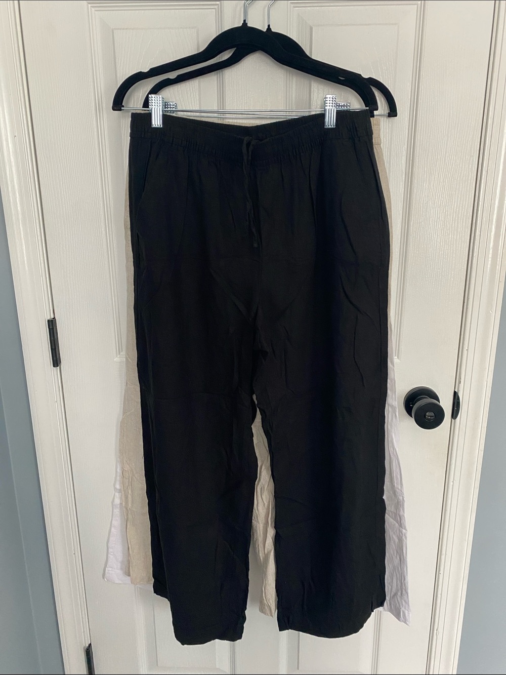 3-Pack Old Navy Linen Blend Drawstring Pants in White, Black, and Beige - Picture 3 of 6